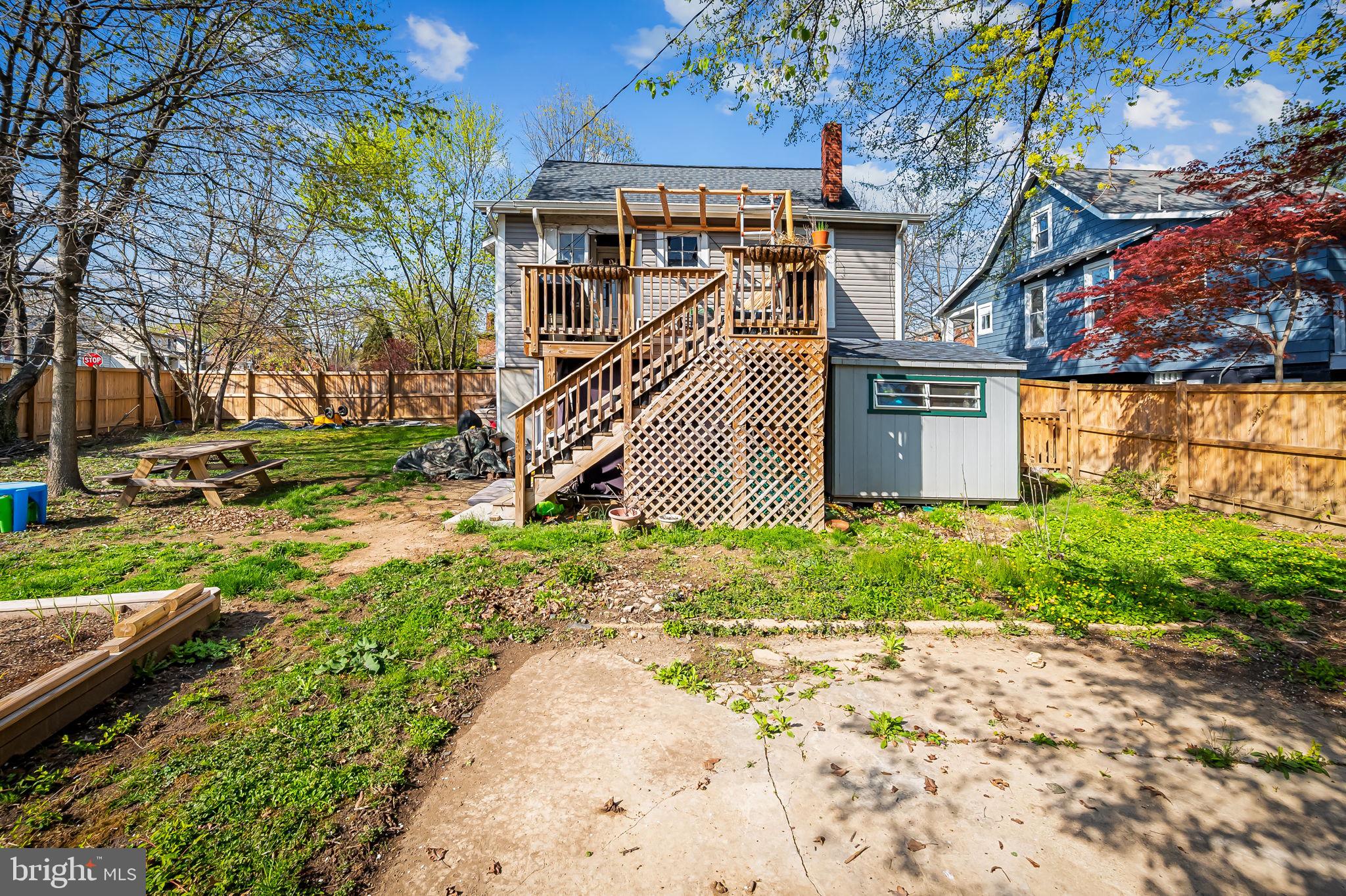 LAKE EVESHAM - Residential Lease