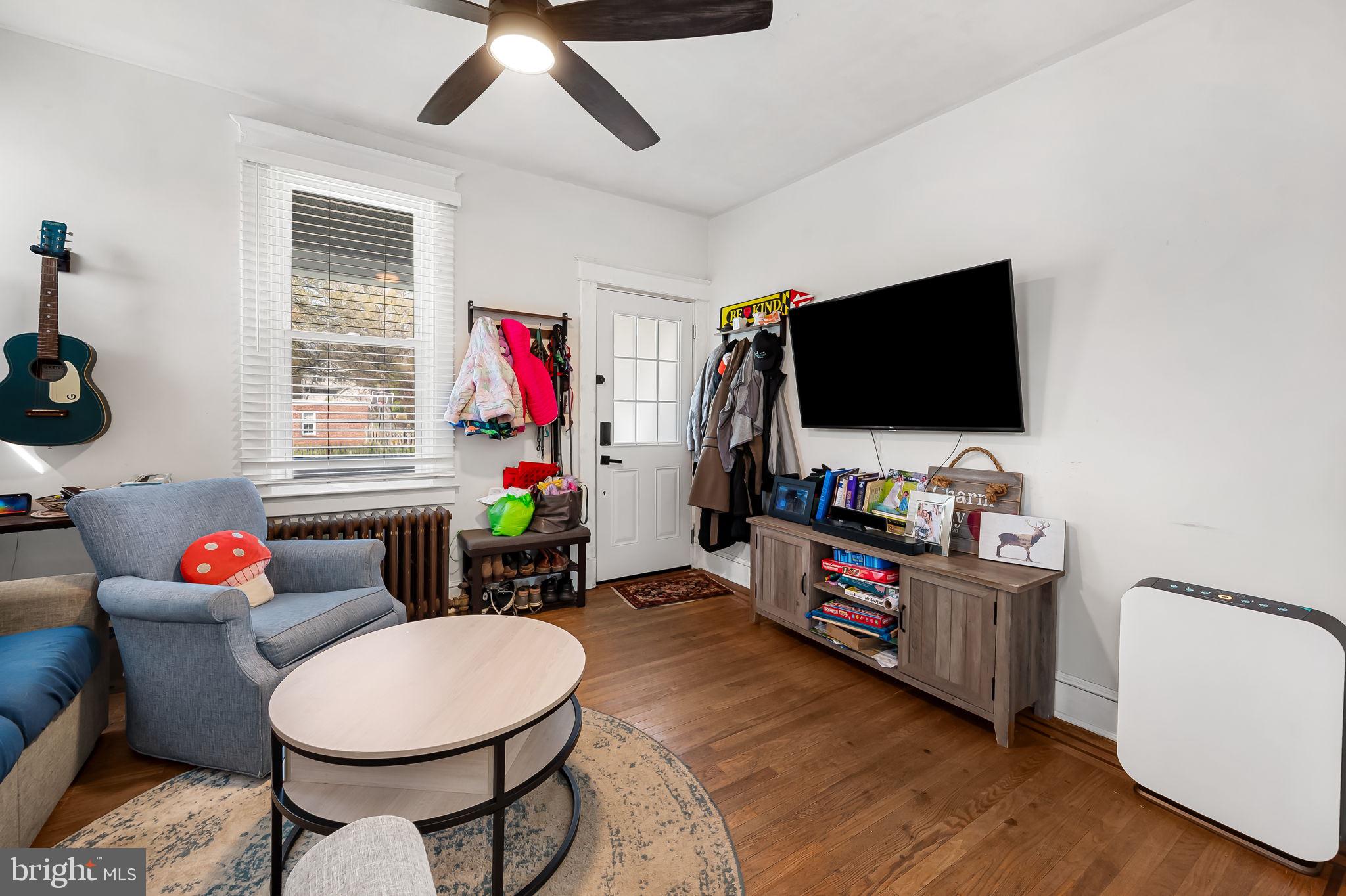 LAKE EVESHAM - Residential Lease