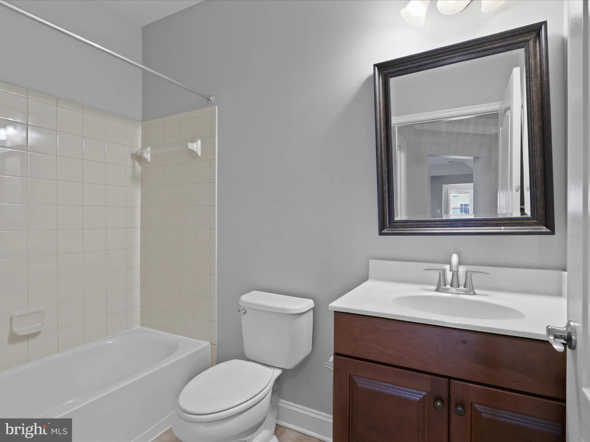 Manassas, Virginia 20110, United States, 3 Bedrooms Bedrooms, ,2 BathroomsBathrooms,Residential,Pending,213854