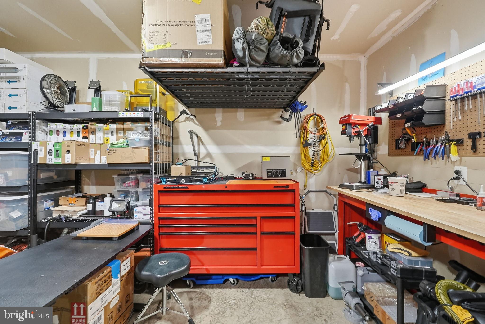 TRIANGLE HIGHLANDS CONDO - Residential