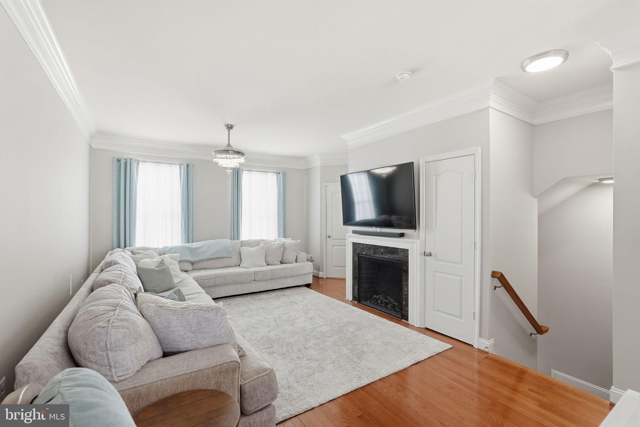 TRIANGLE HIGHLANDS CONDO - Residential