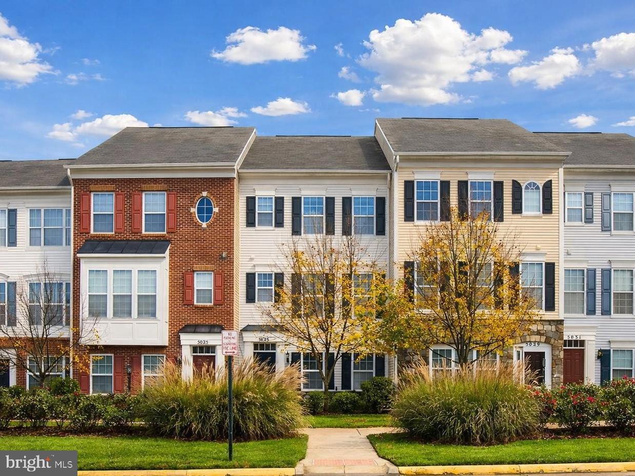 TRIANGLE HIGHLANDS CONDO - Residential