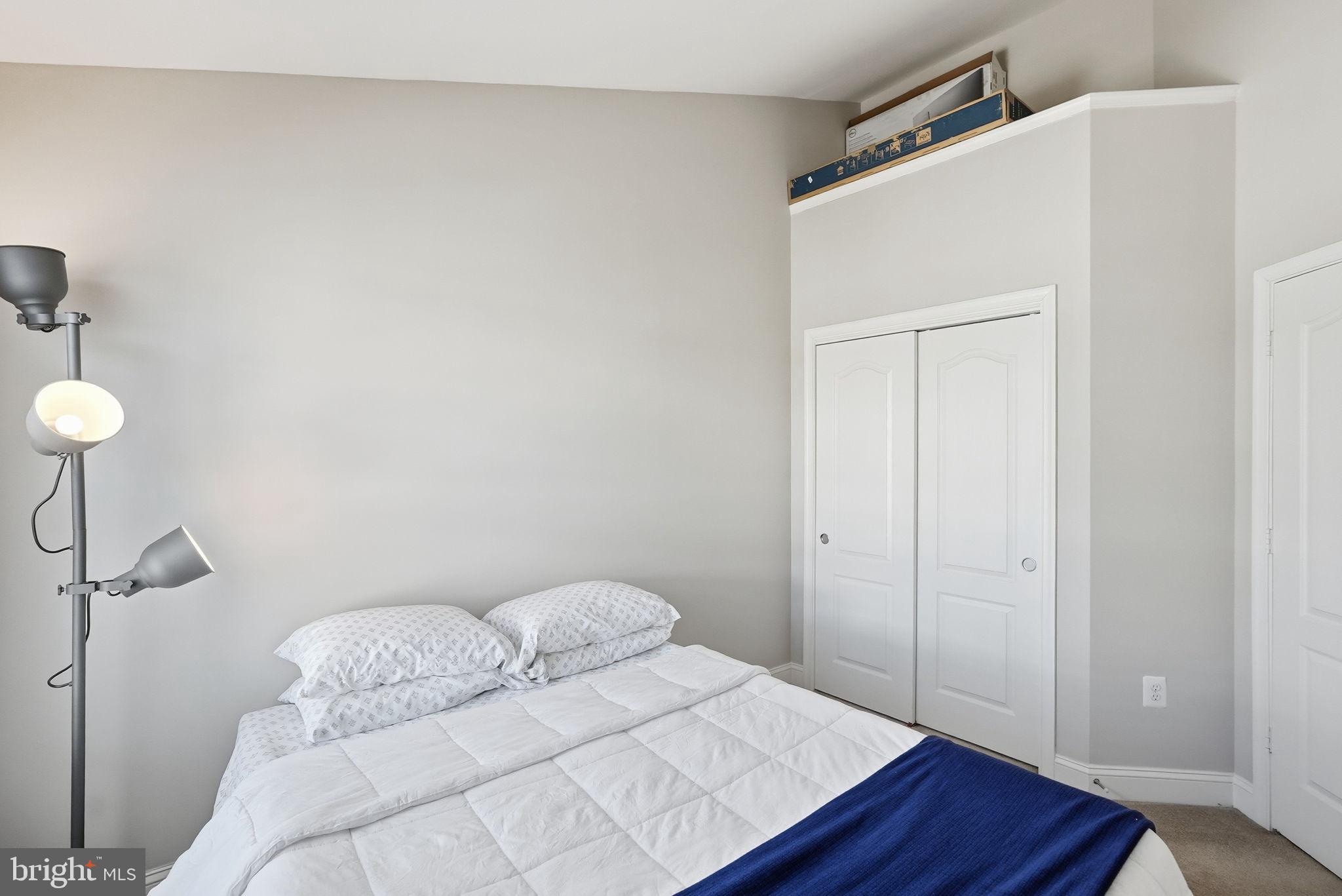 TRIANGLE HIGHLANDS CONDO - Residential