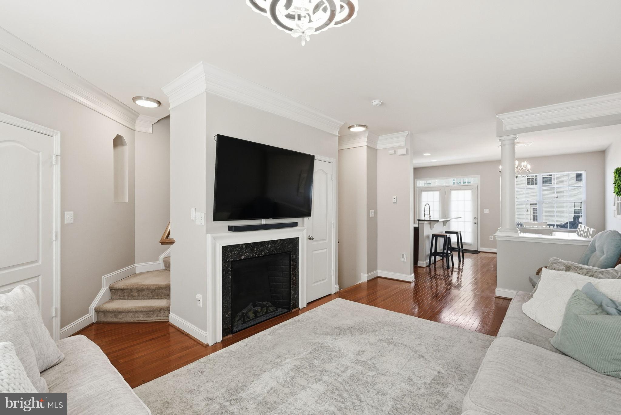 TRIANGLE HIGHLANDS CONDO - Residential