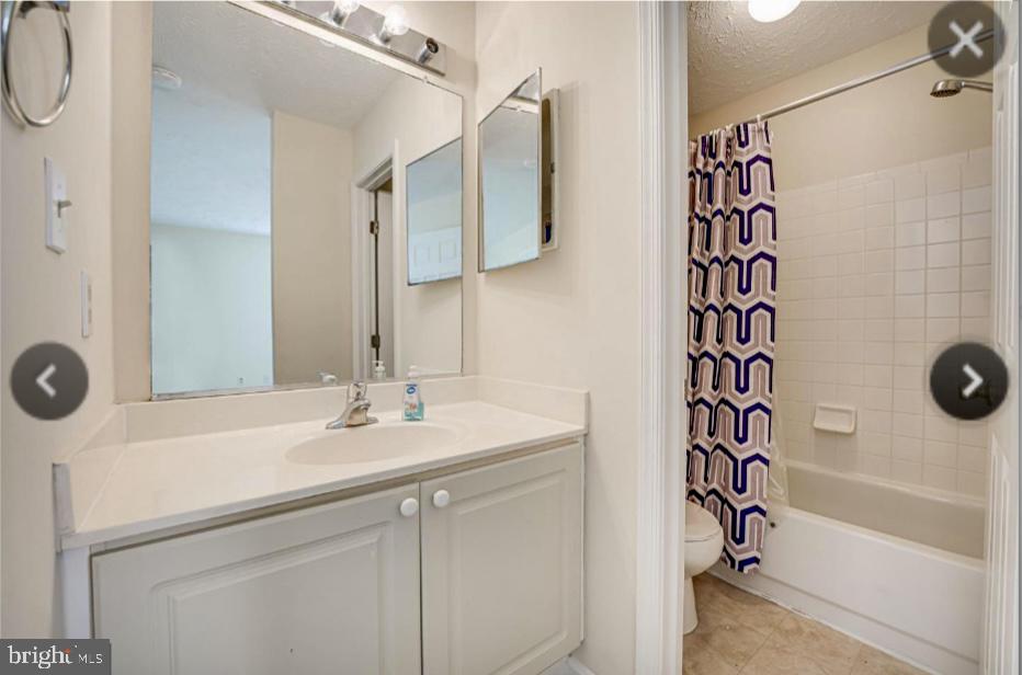 SENTRY RIDGE - Residential Lease