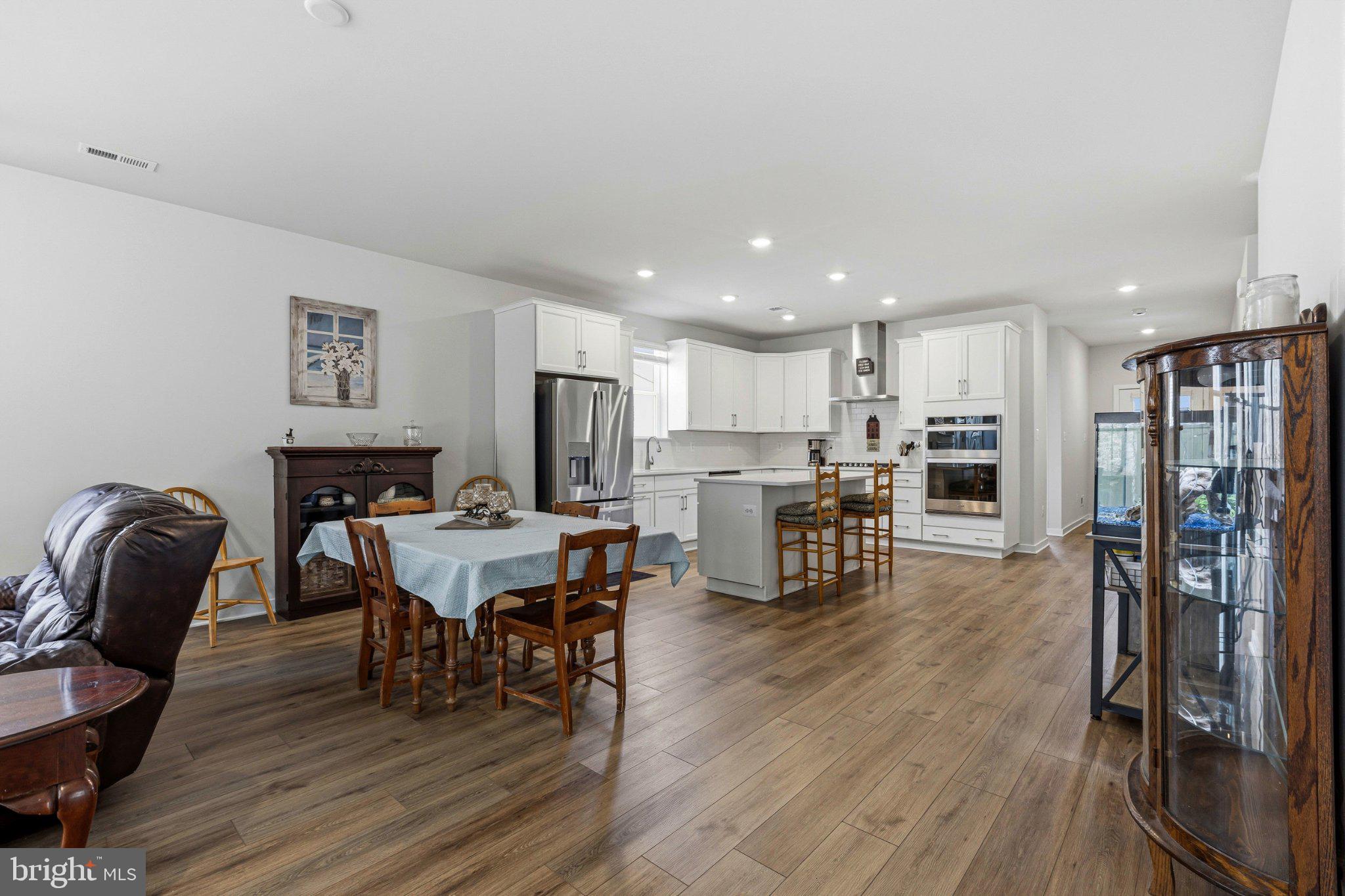 THE CASCADES - Residential