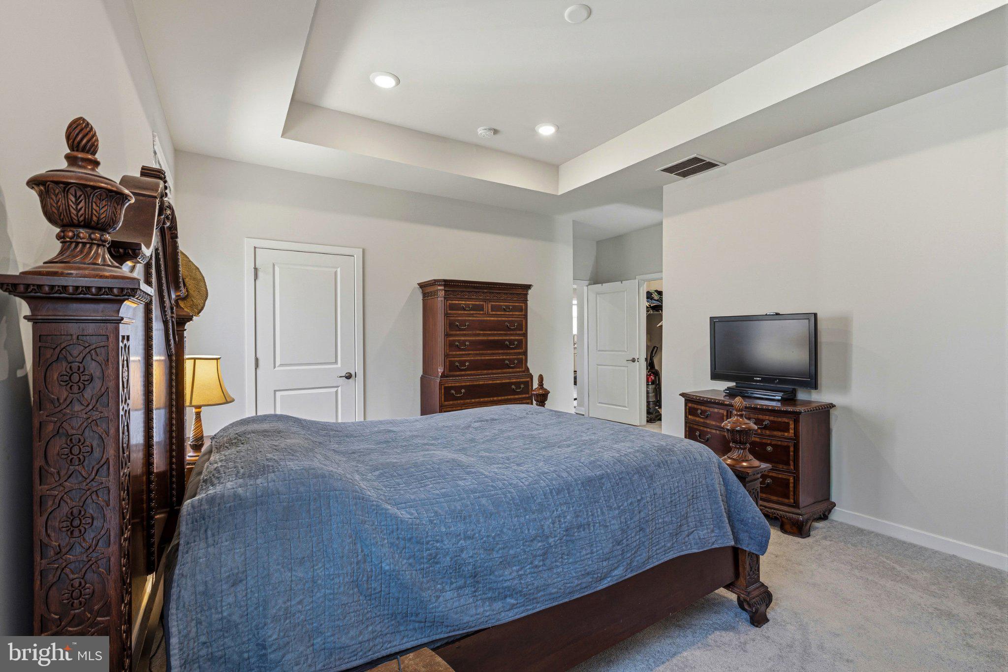 THE CASCADES - Residential