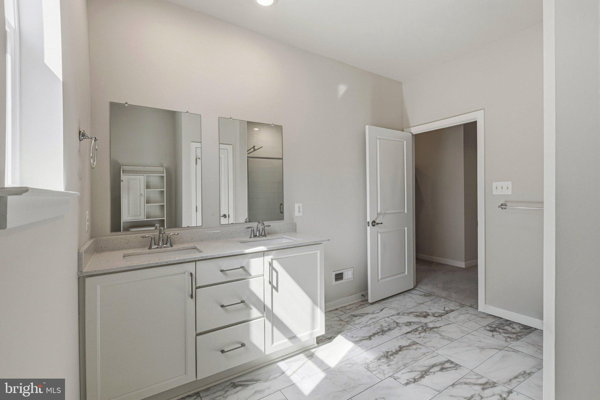 THE CASCADES - Residential