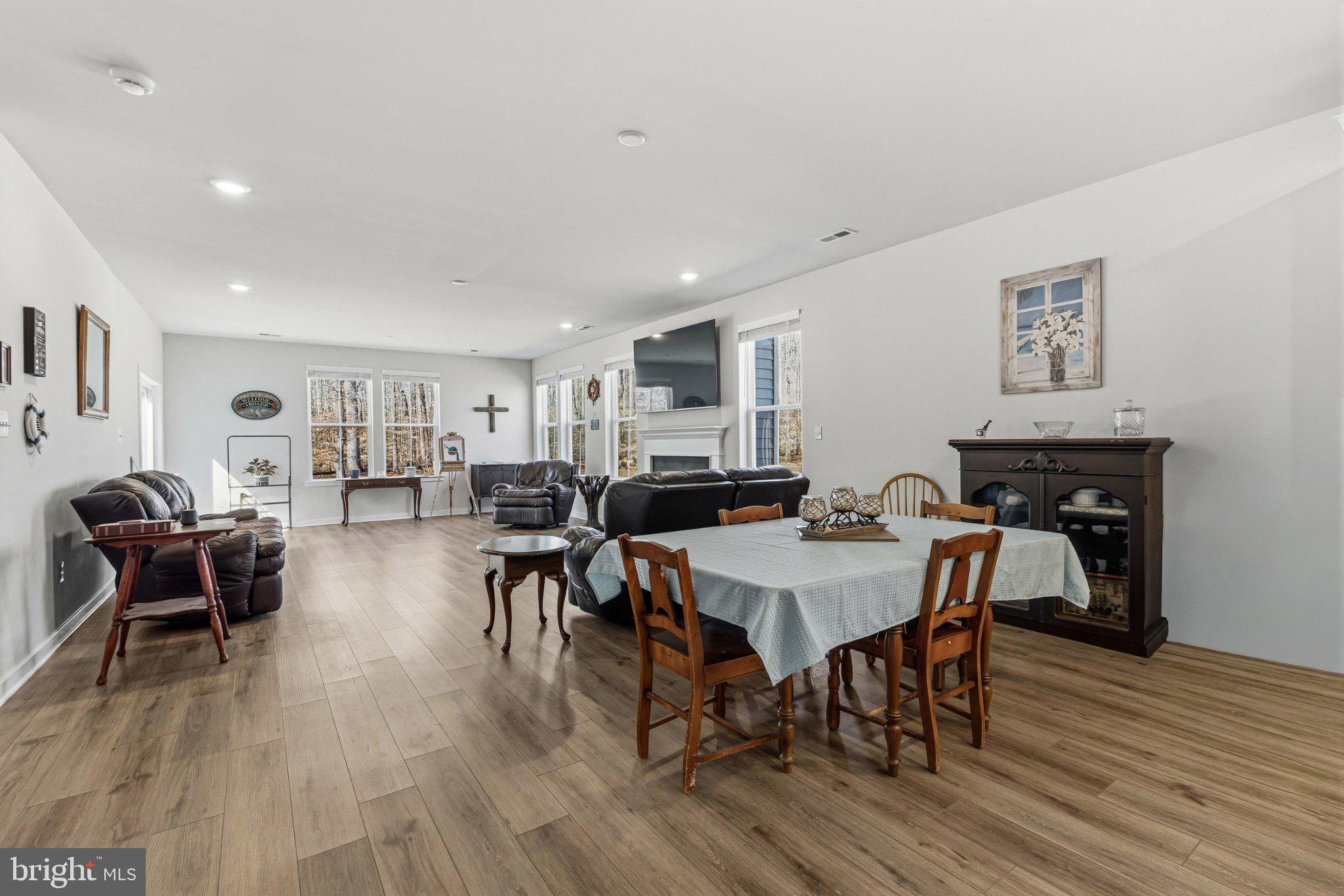 THE CASCADES - Residential