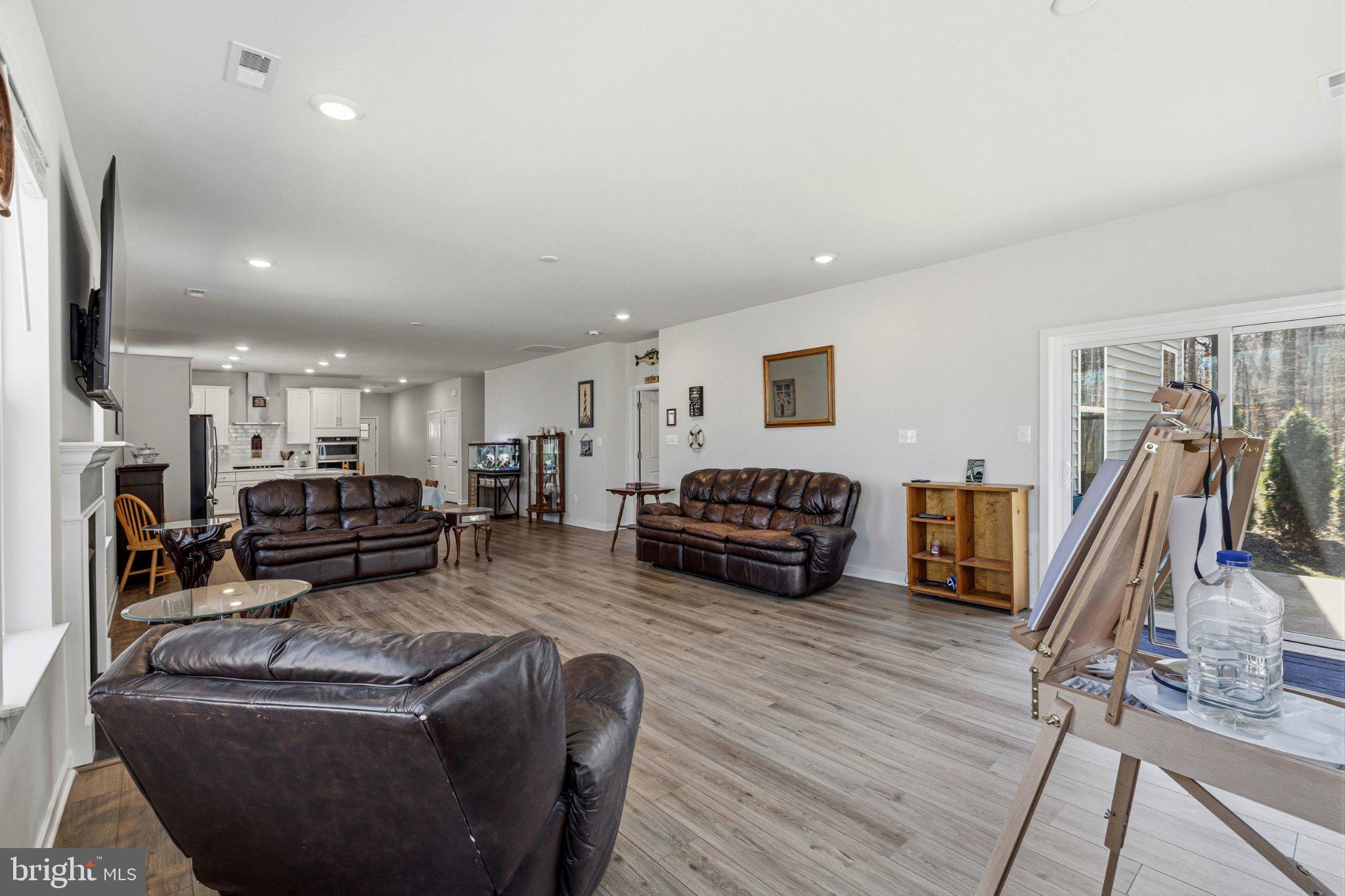 THE CASCADES - Residential