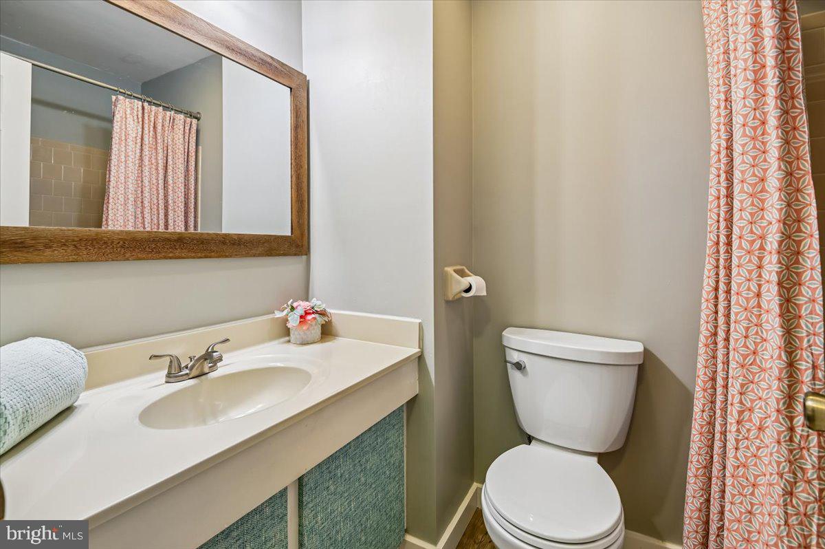 CHARING CROSS - Residential