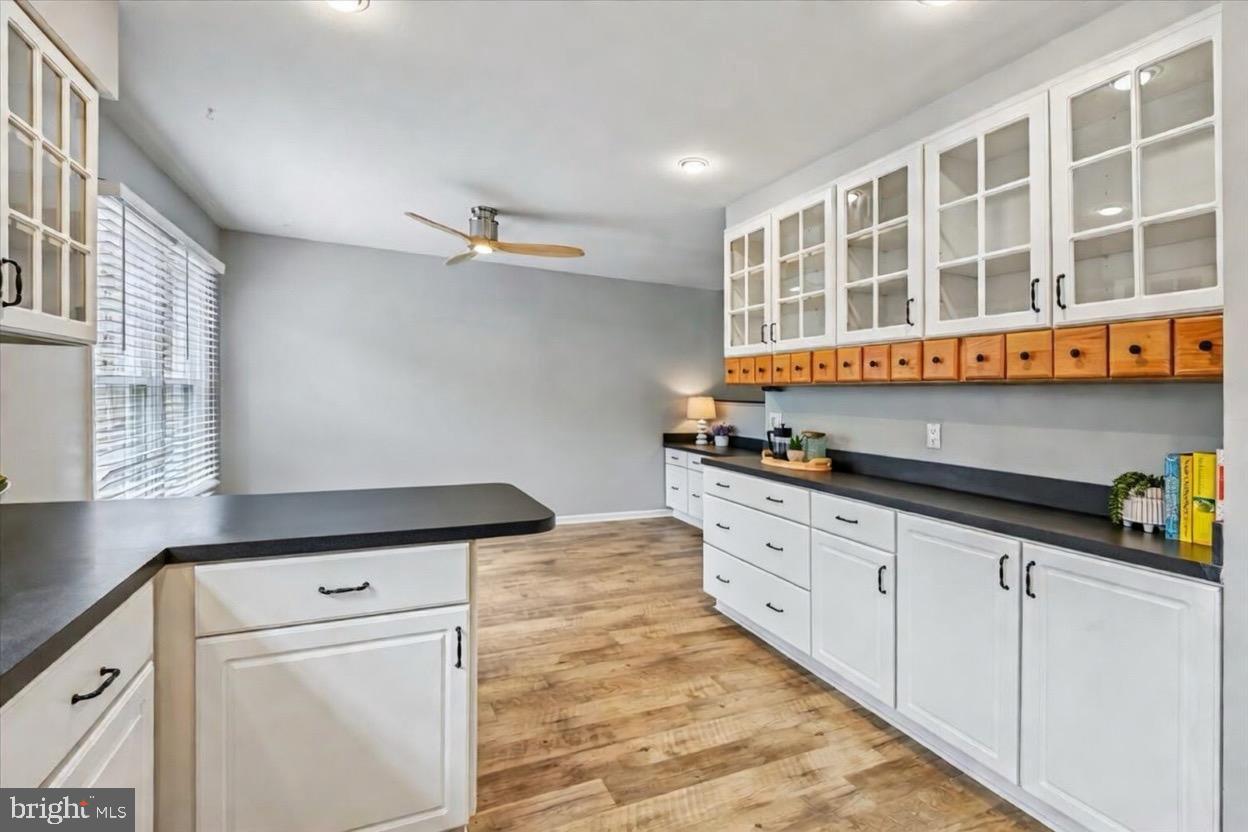 CHARING CROSS - Residential