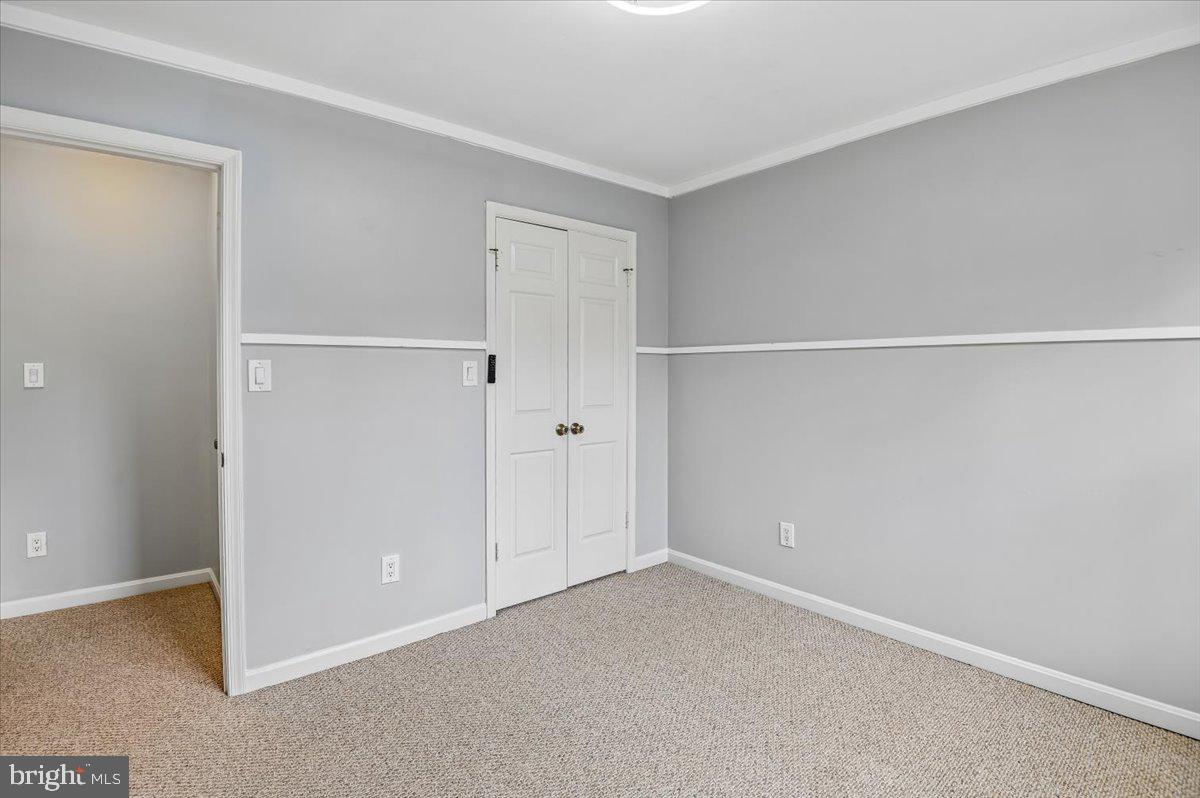 CHARING CROSS - Residential