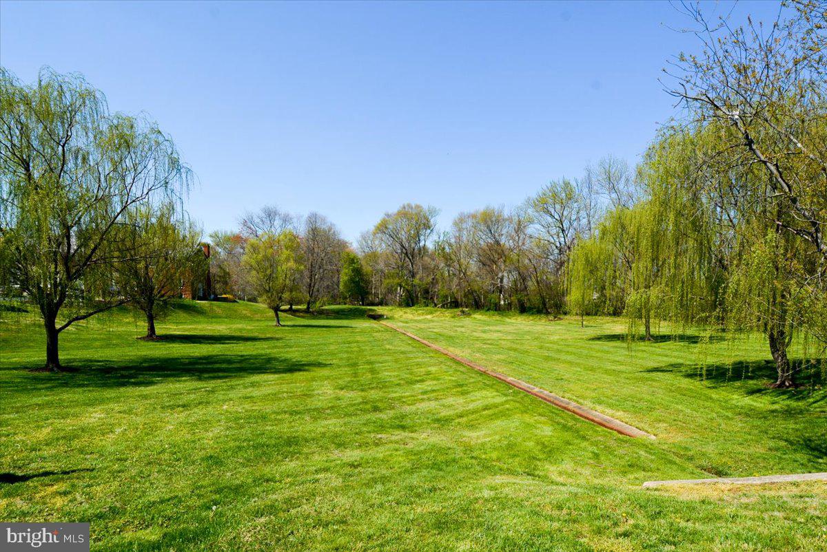 CHARING CROSS - Residential