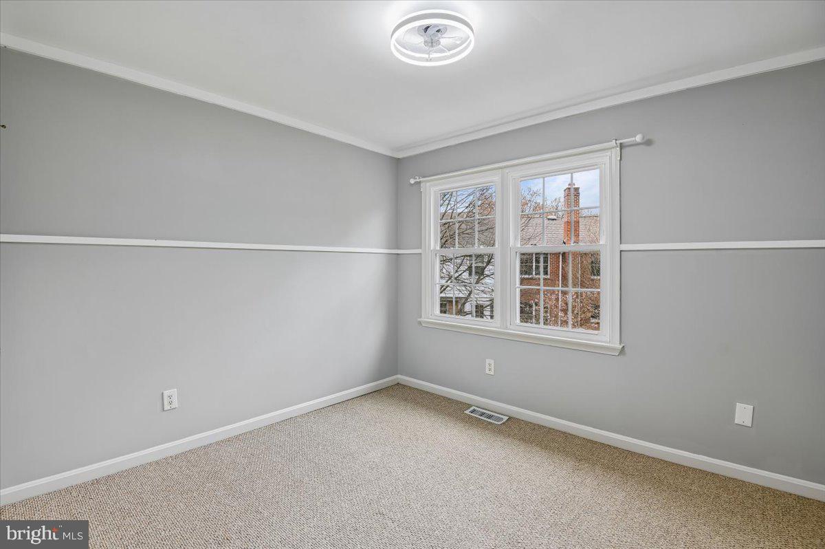 CHARING CROSS - Residential