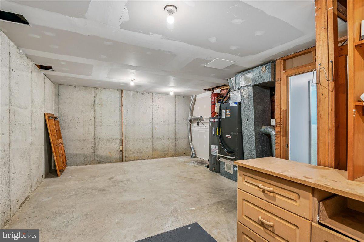 CHARING CROSS - Residential