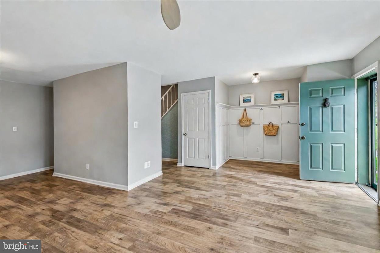 CHARING CROSS - Residential