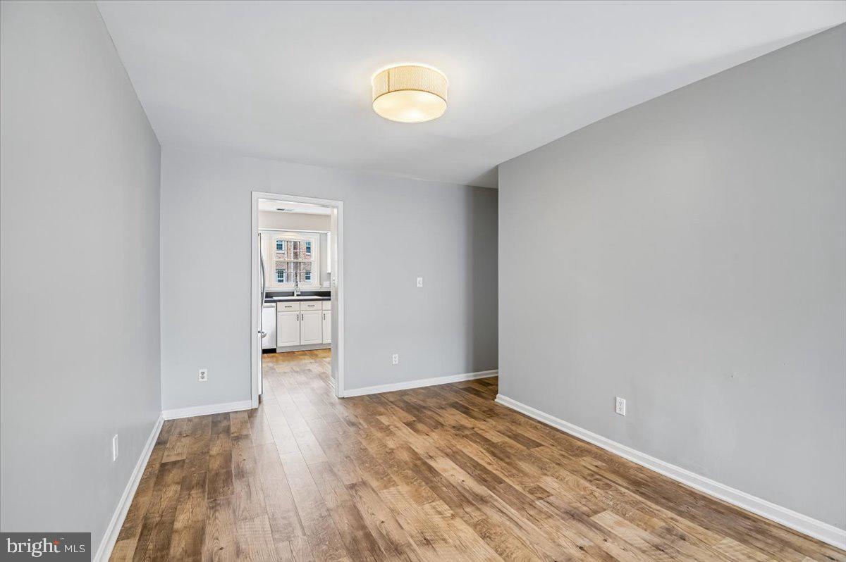 CHARING CROSS - Residential