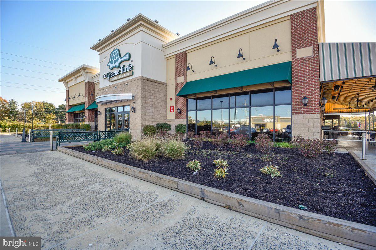 CHARING CROSS - Residential