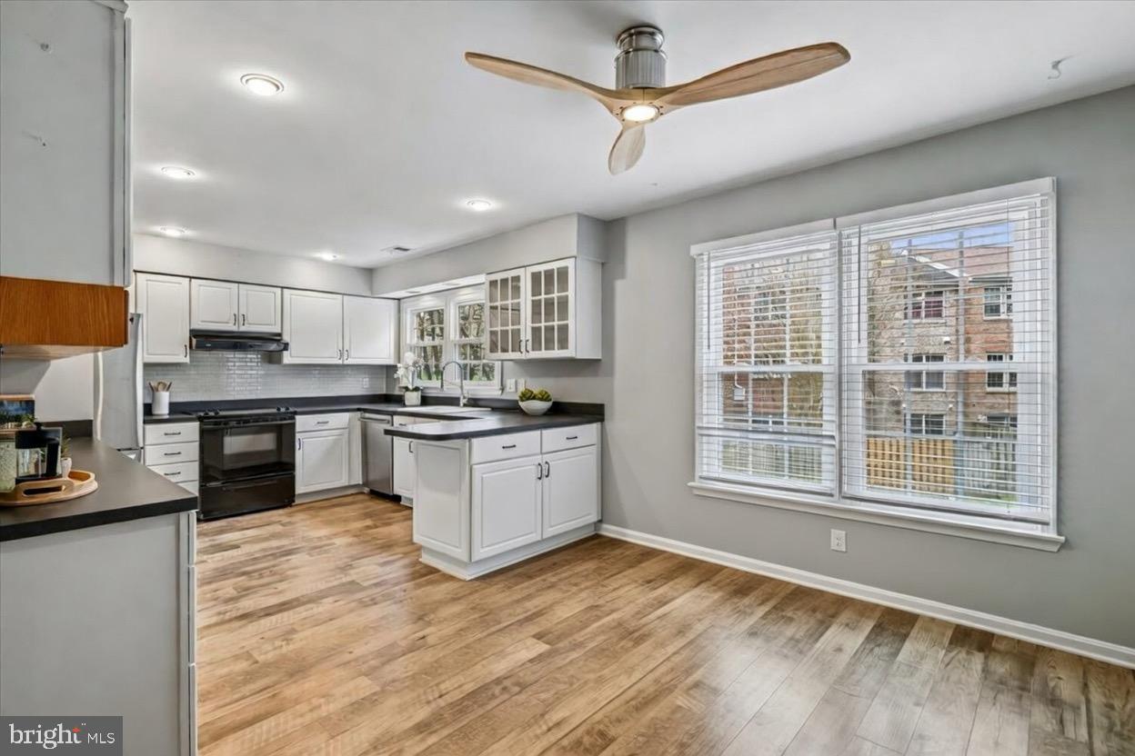 CHARING CROSS - Residential