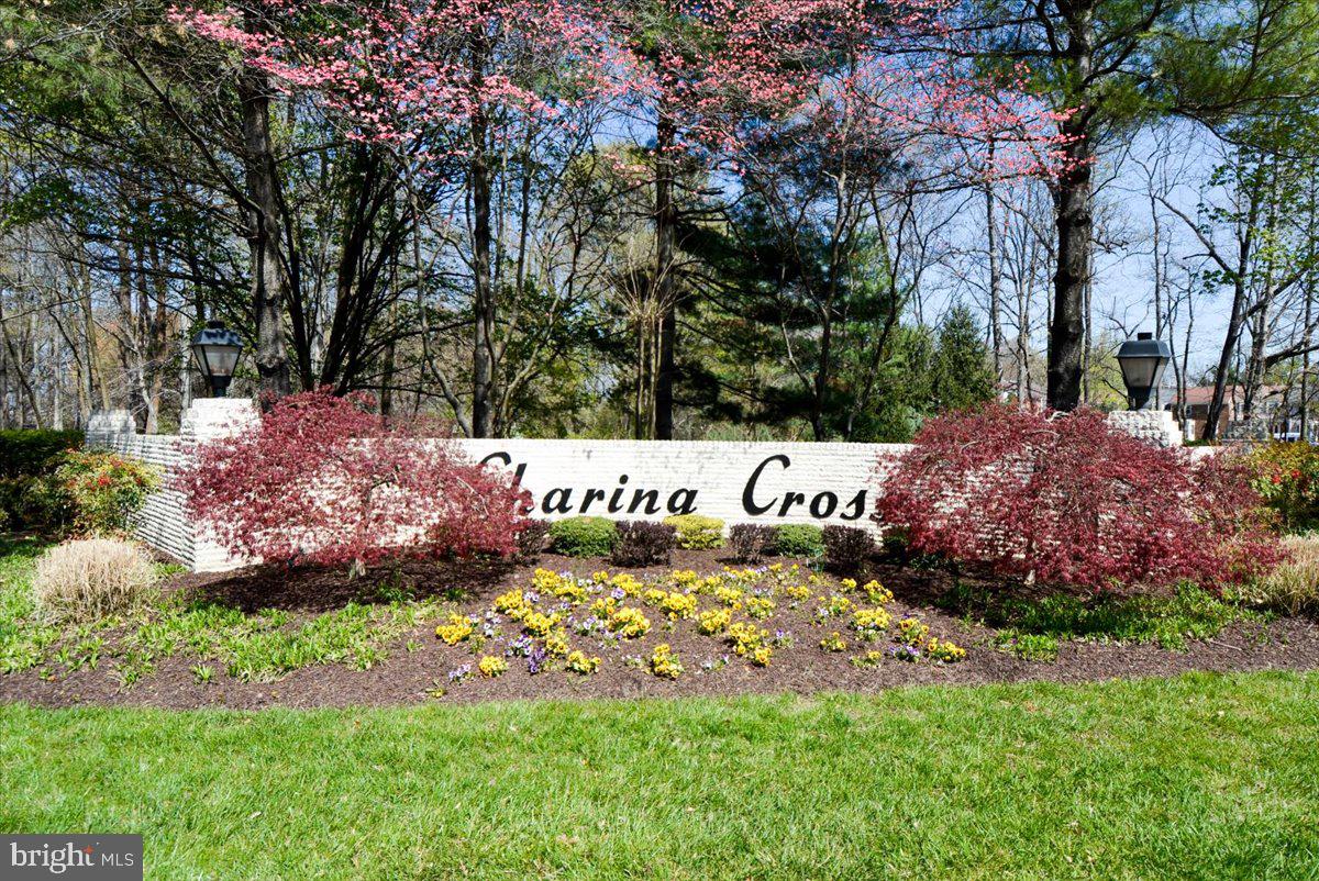 CHARING CROSS - Residential