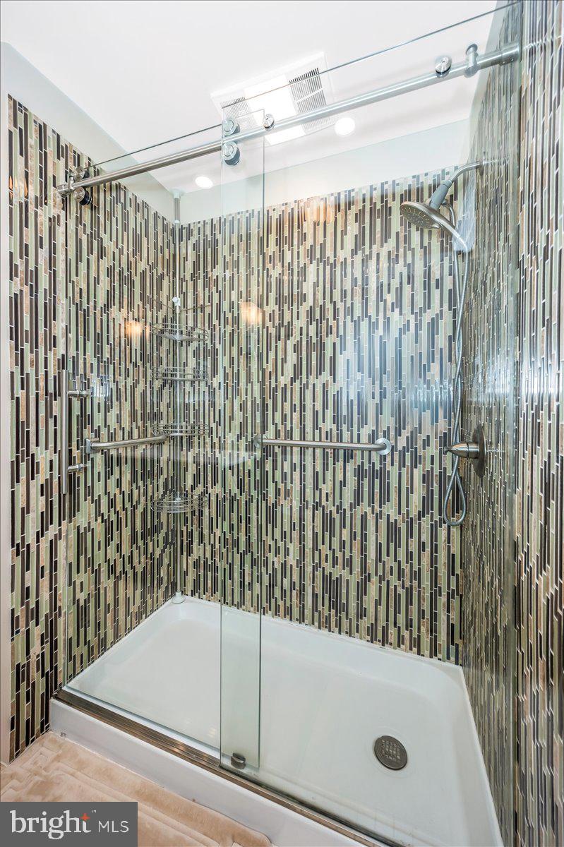 ANCIENT OAK - Residential