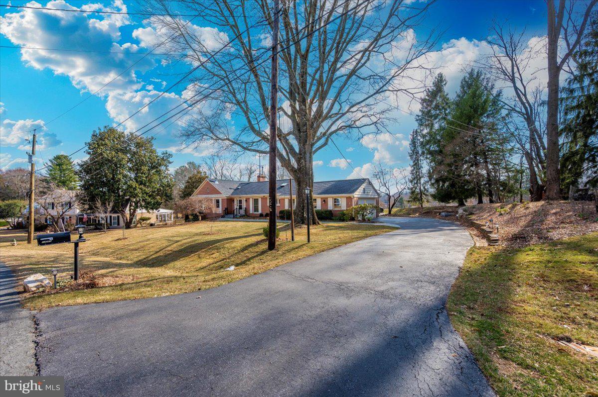 ANCIENT OAK - Residential