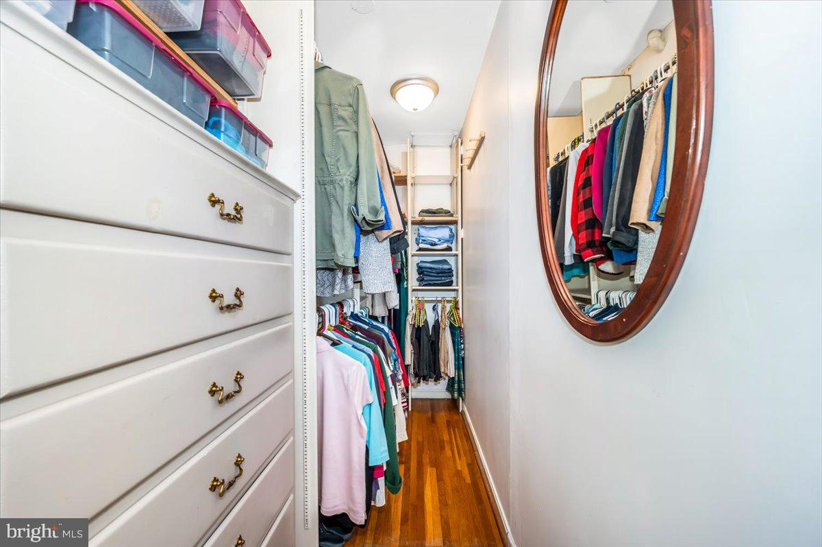 ANCIENT OAK - Residential