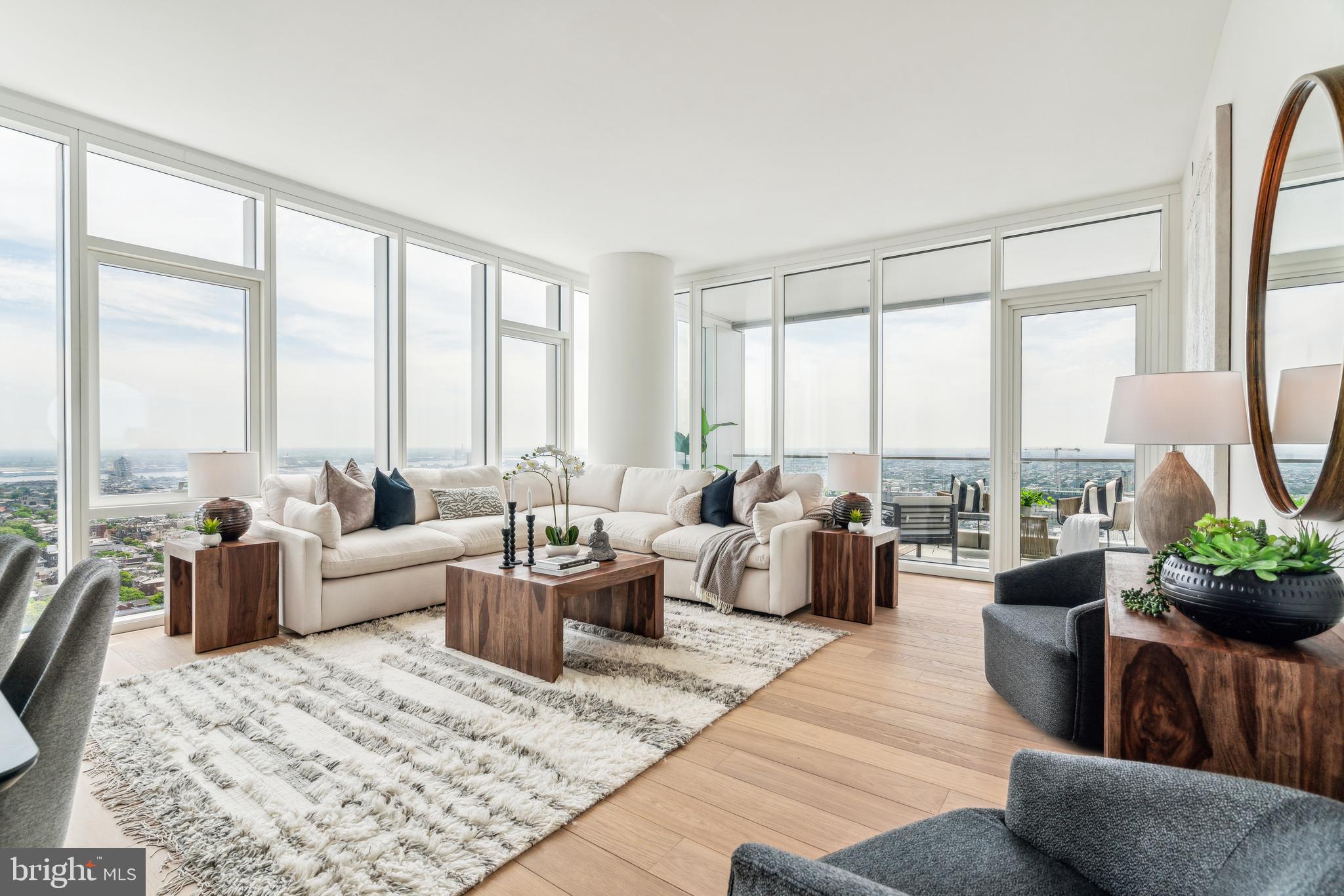 AVENUE OF THE ARTS - Residential