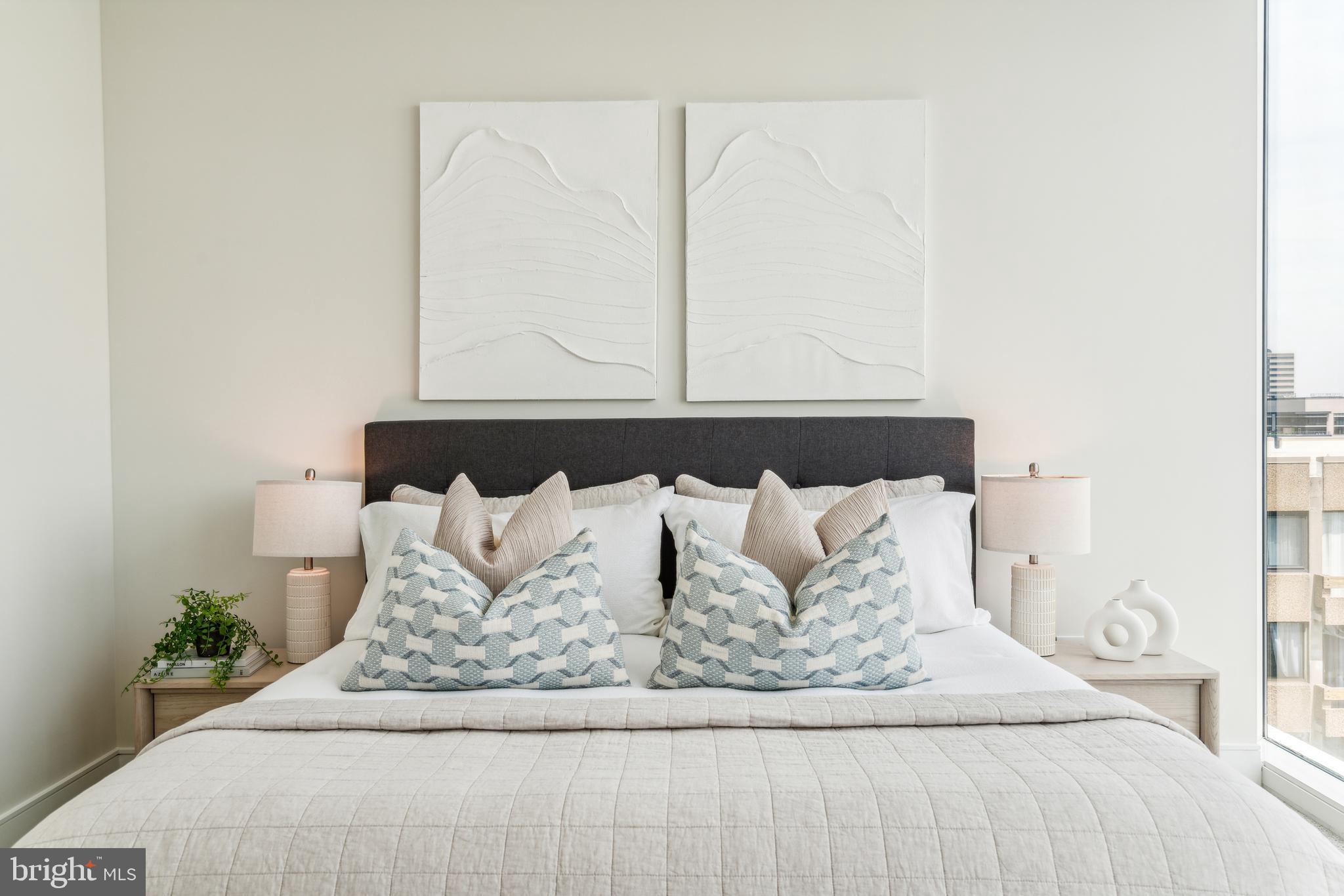 AVENUE OF THE ARTS - Residential