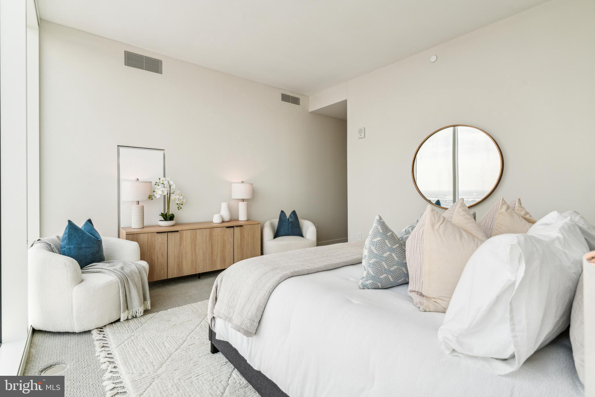 AVENUE OF THE ARTS - Residential