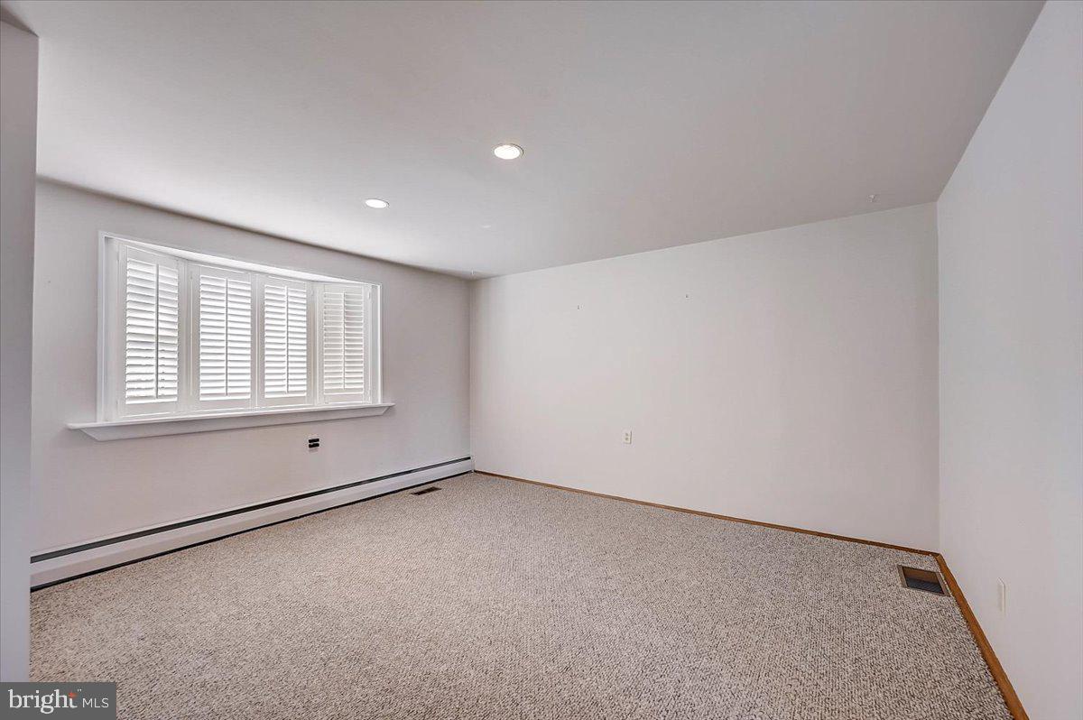WILLOWBROOK - Residential