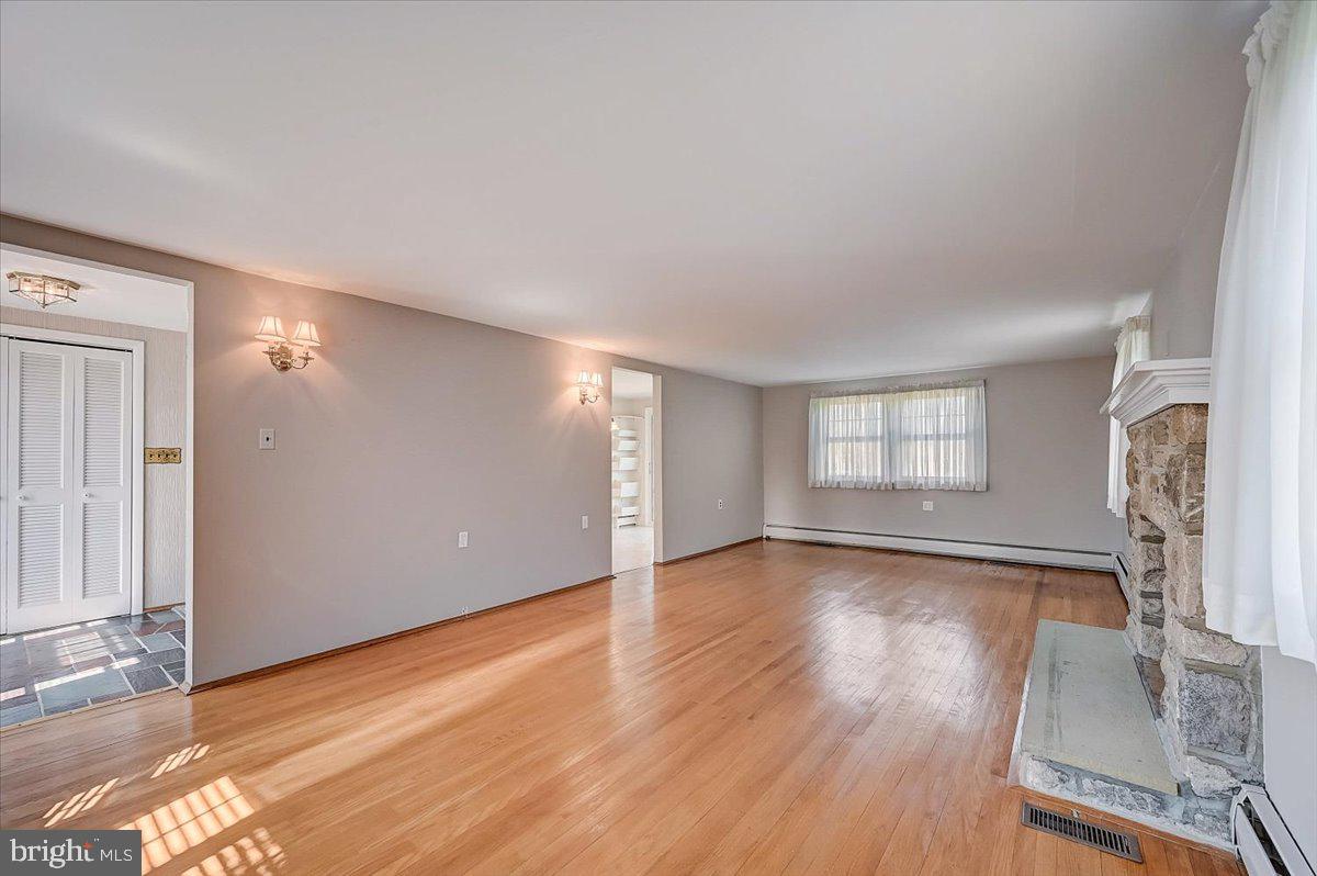 WILLOWBROOK - Residential