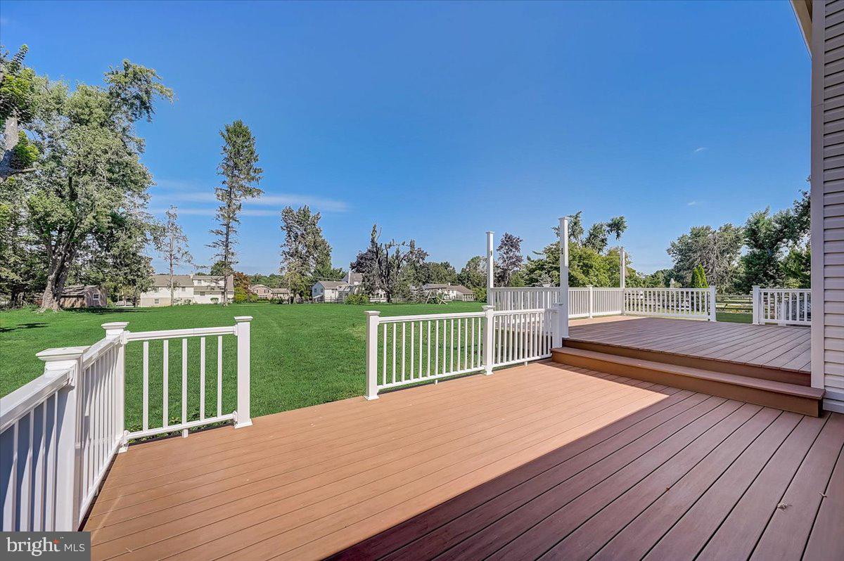 WILLOWBROOK - Residential