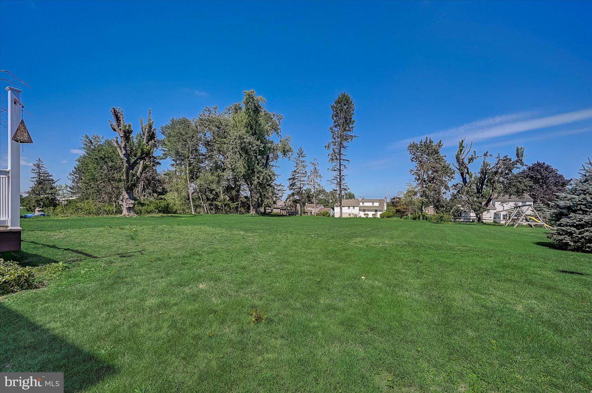 WILLOWBROOK - Residential