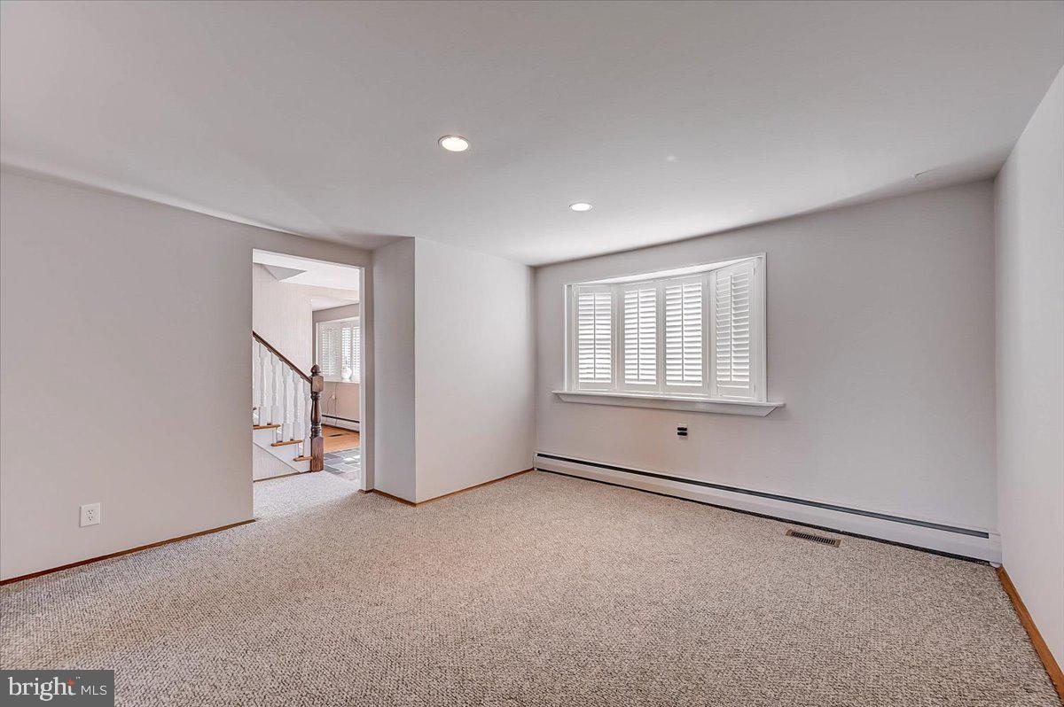 WILLOWBROOK - Residential