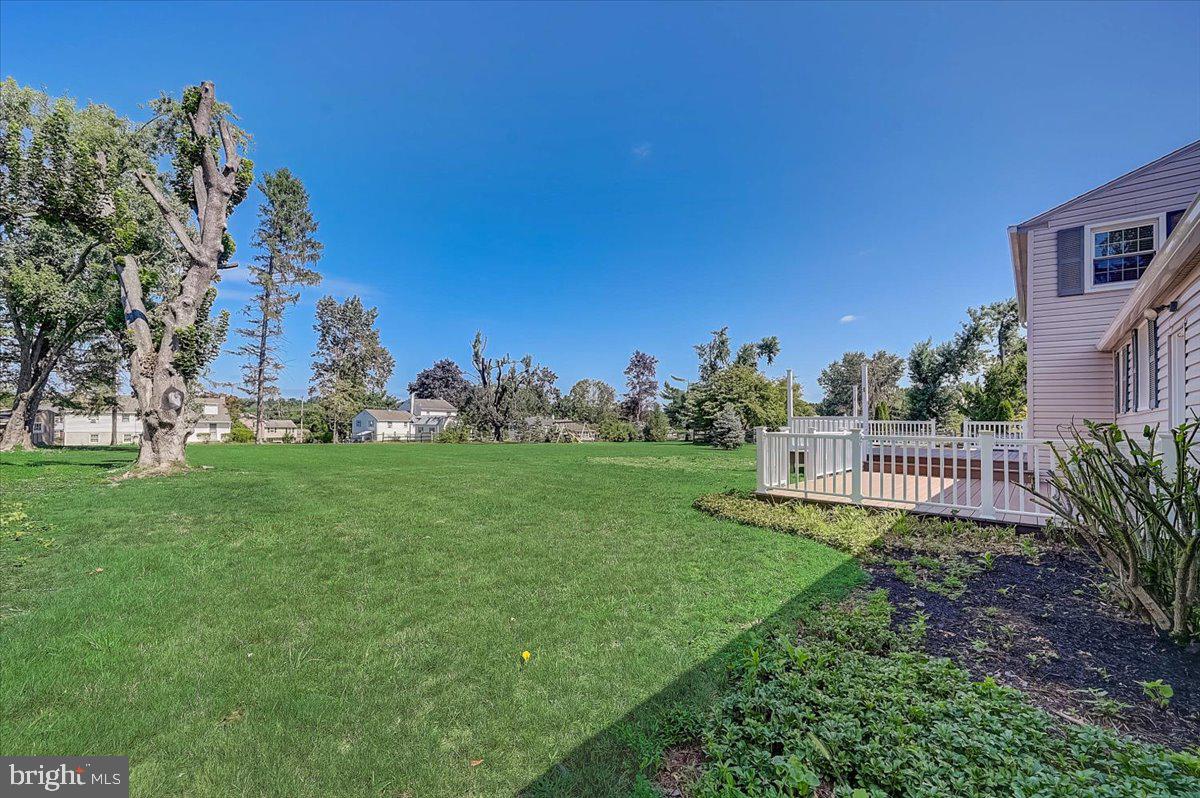 WILLOWBROOK - Residential
