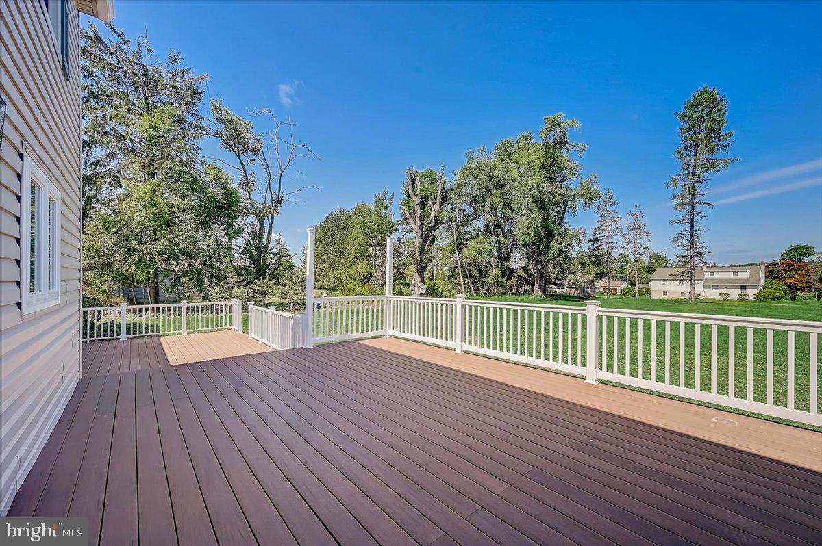 WILLOWBROOK - Residential