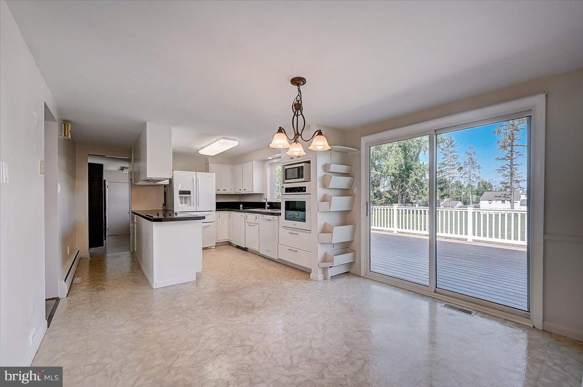WILLOWBROOK - Residential