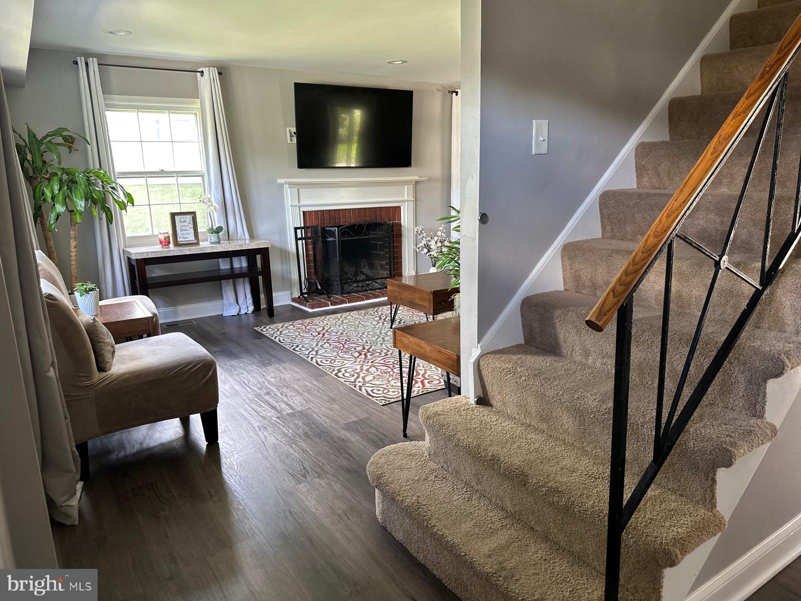 POINTER RIDGE - Residential