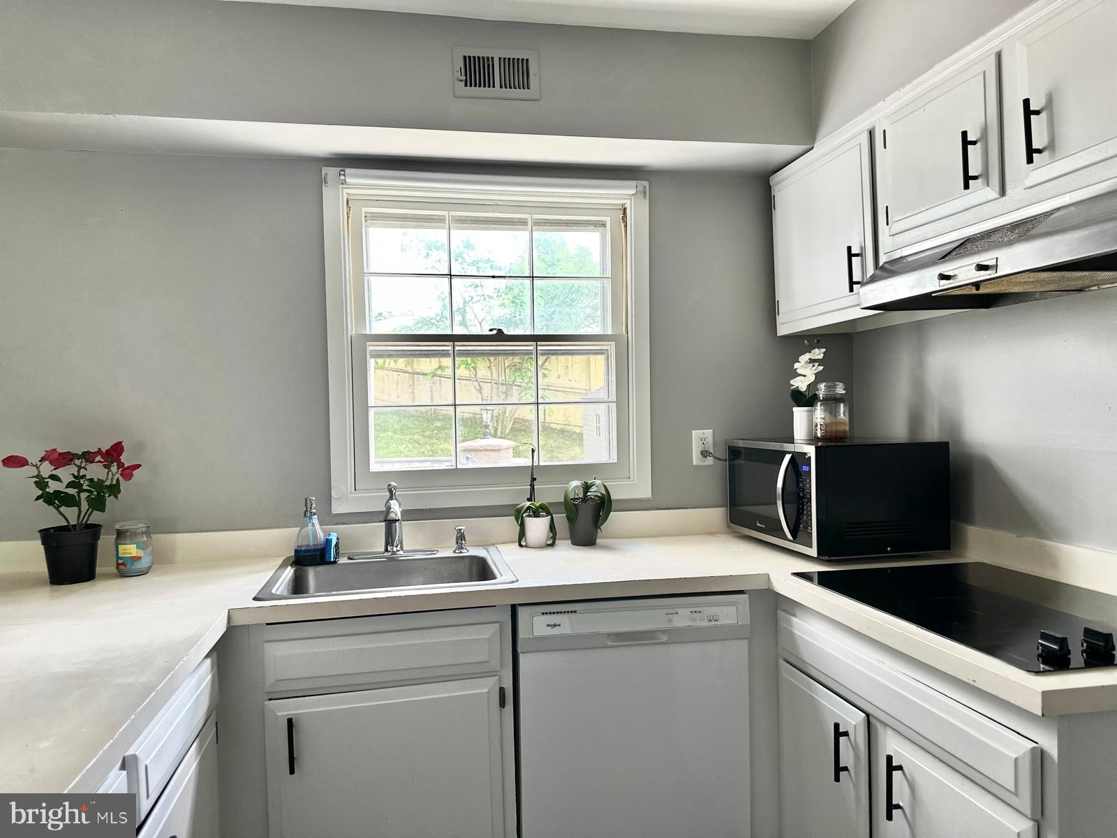 POINTER RIDGE - Residential