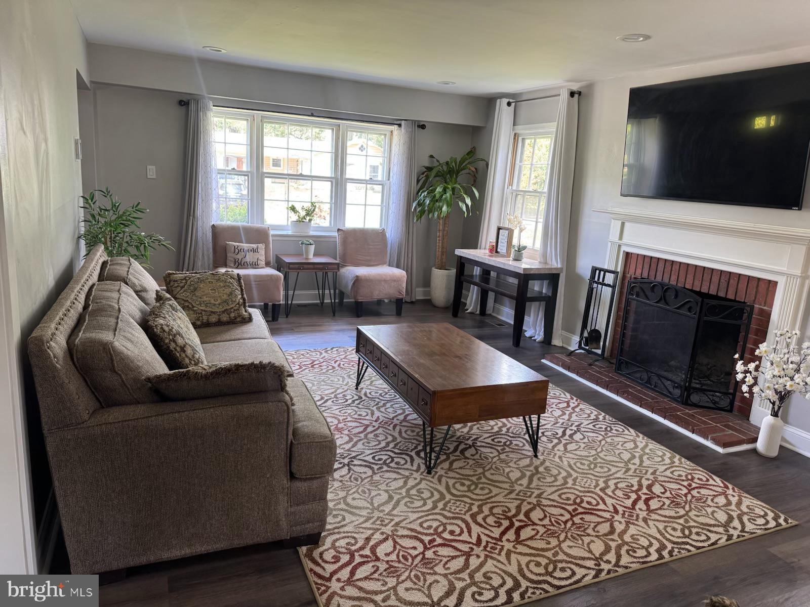 POINTER RIDGE - Residential