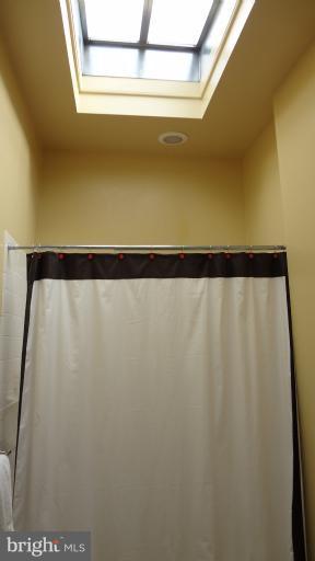 WASHINGTON VILLAGE - Residential