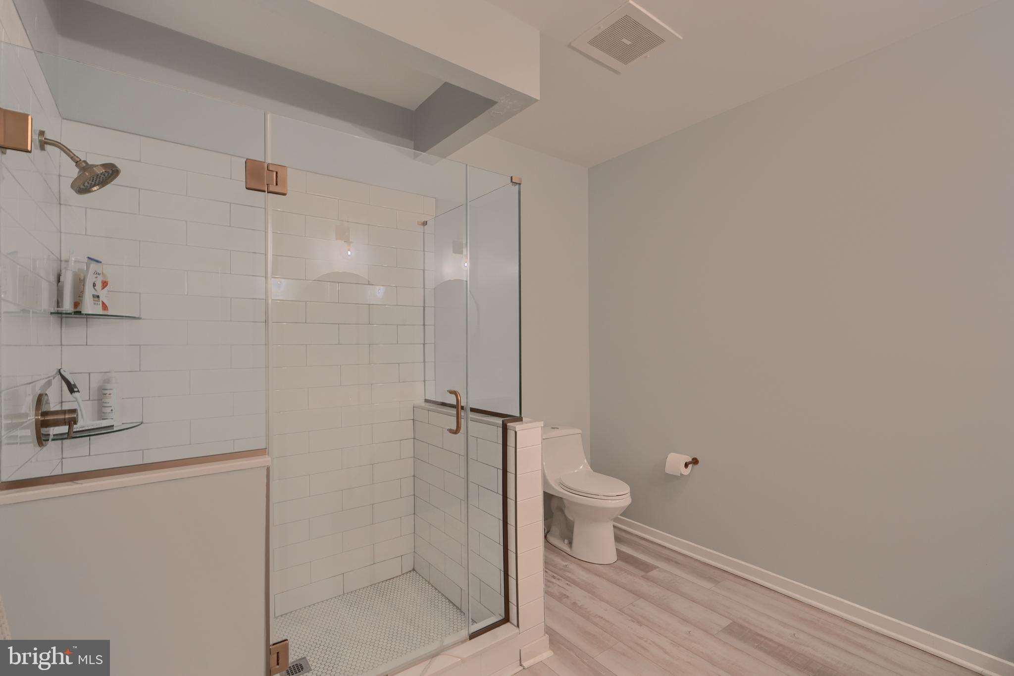 CHARLES VILLAGE - Residential Lease