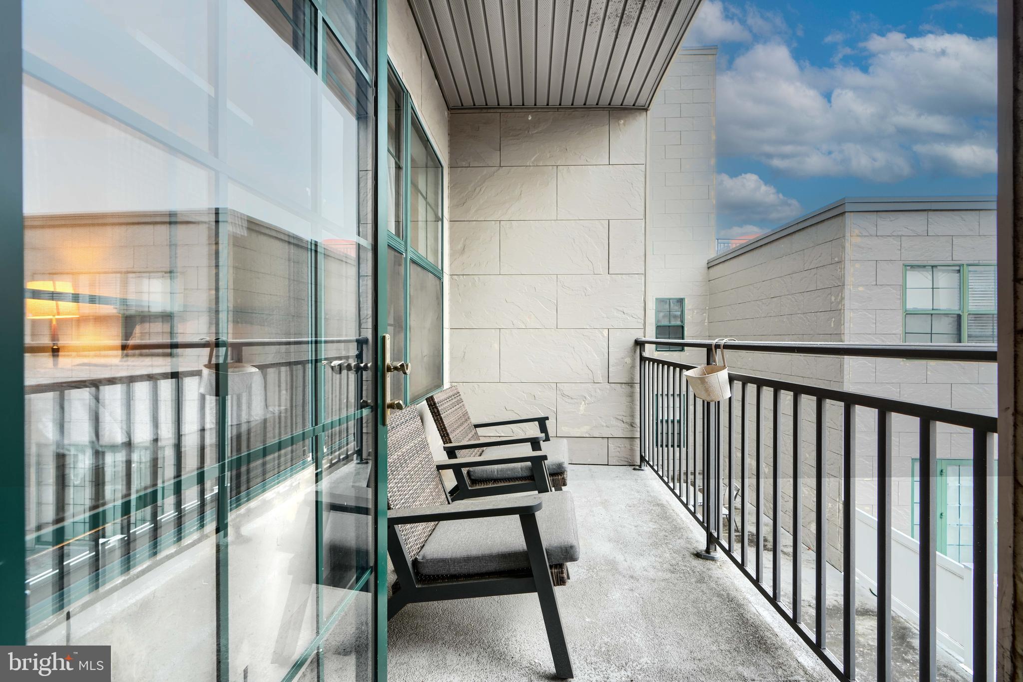 CHARLES VILLAGE - Residential Lease