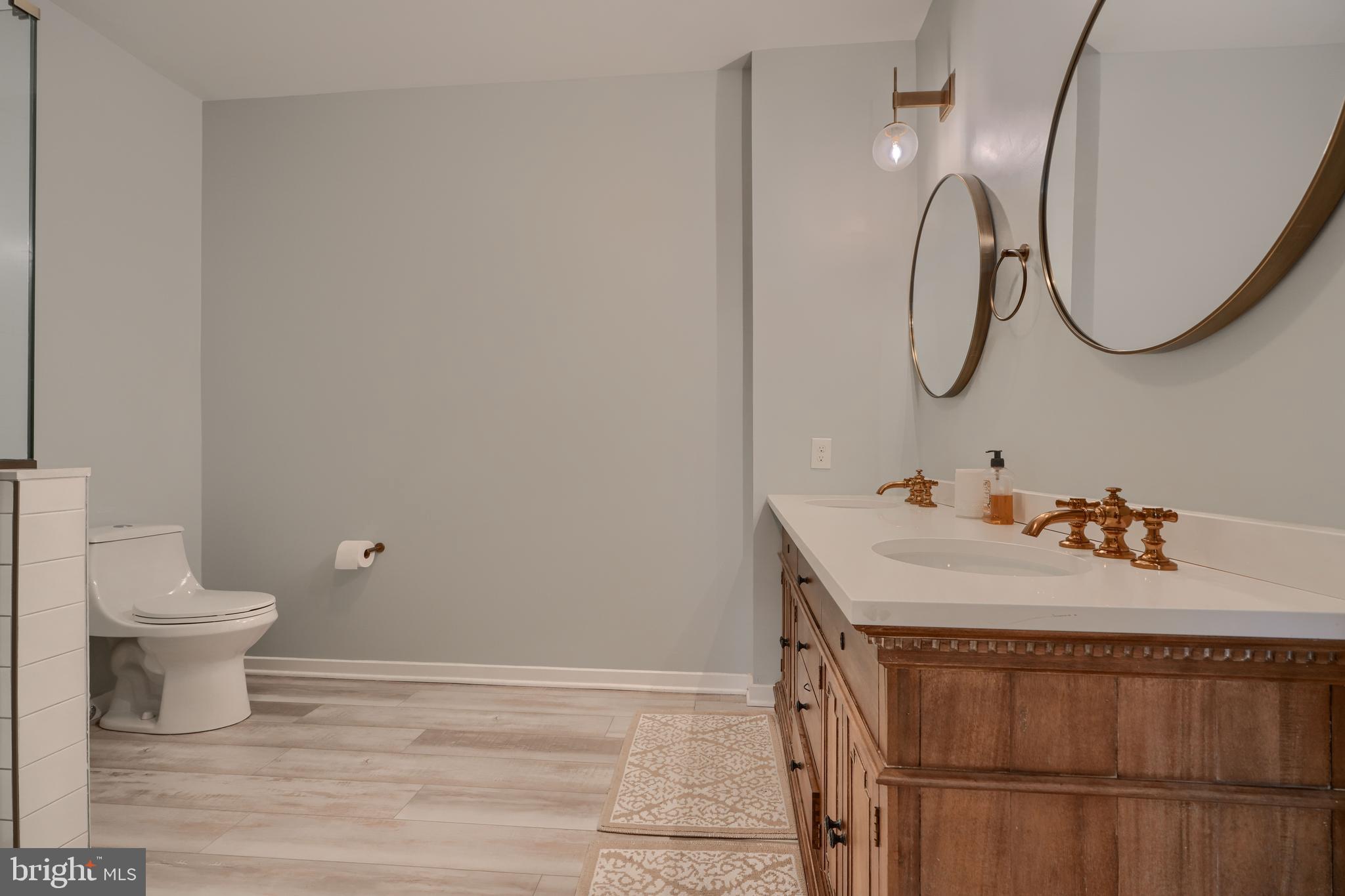 CHARLES VILLAGE - Residential Lease