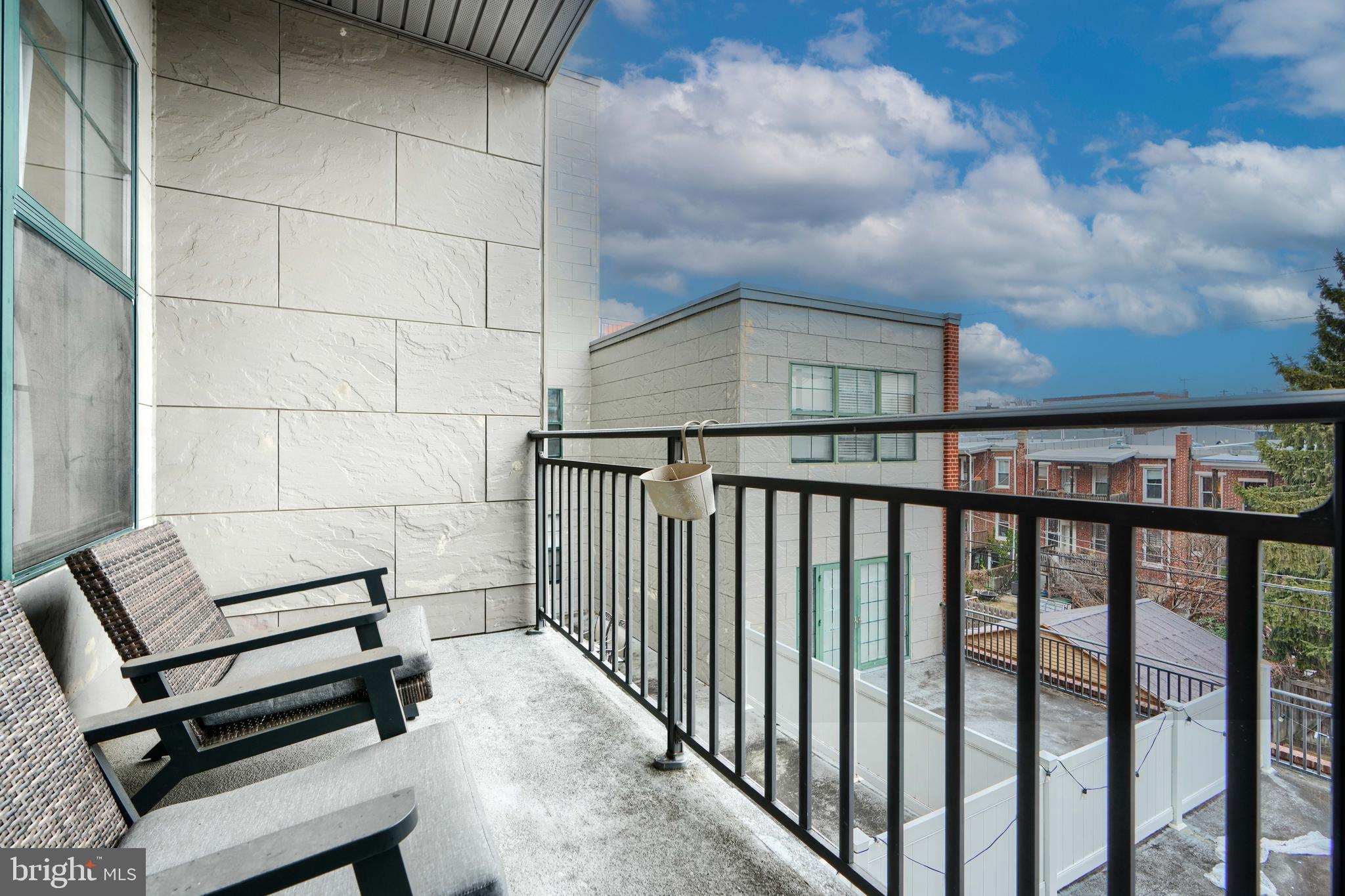 CHARLES VILLAGE - Residential Lease