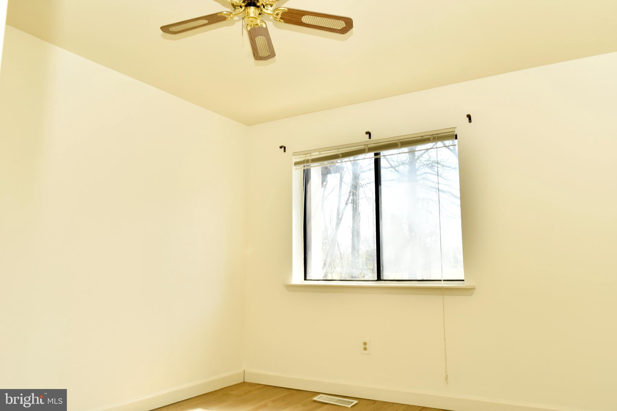 WILDE LAKE - Residential Lease