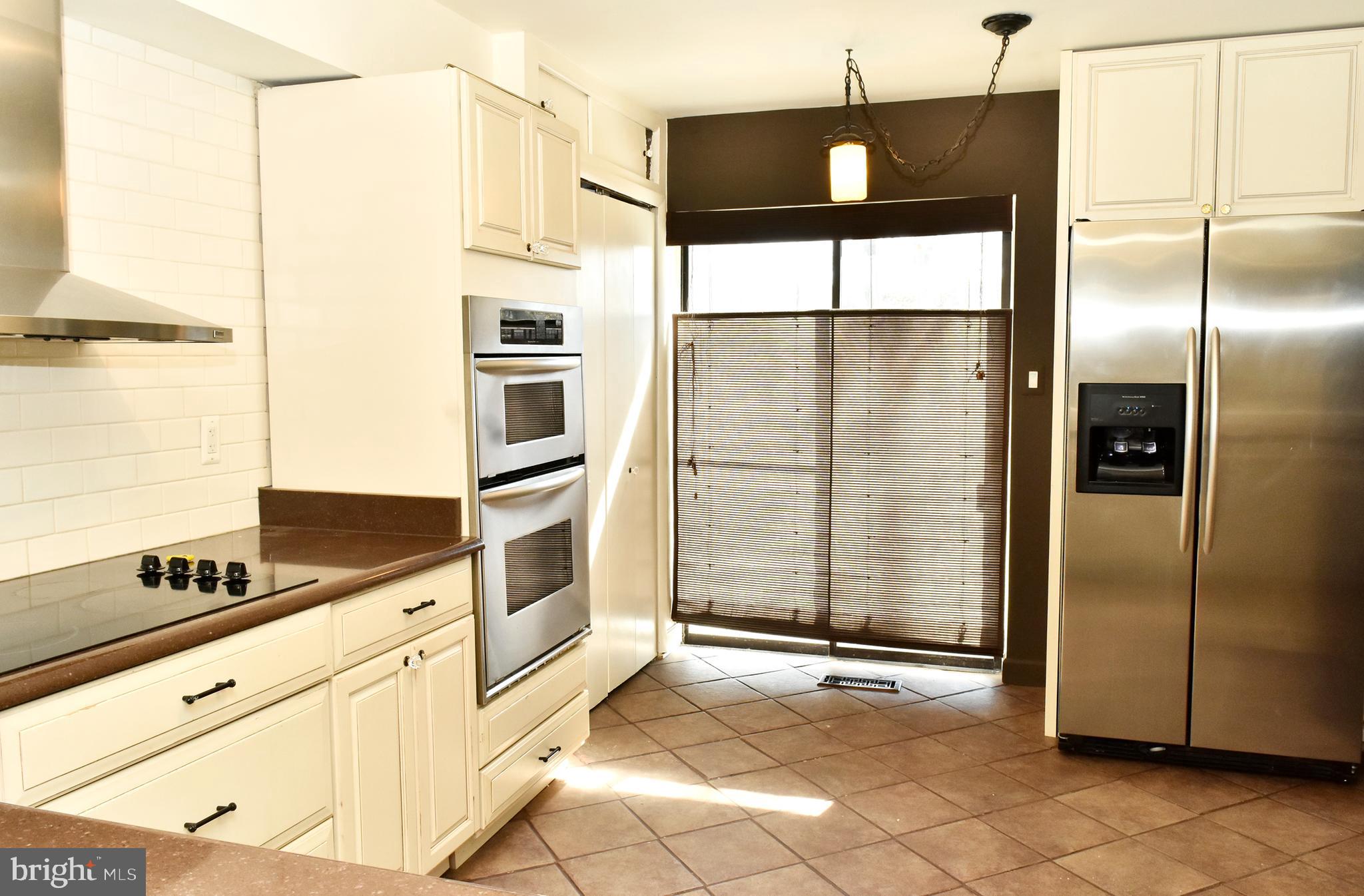 WILDE LAKE - Residential Lease