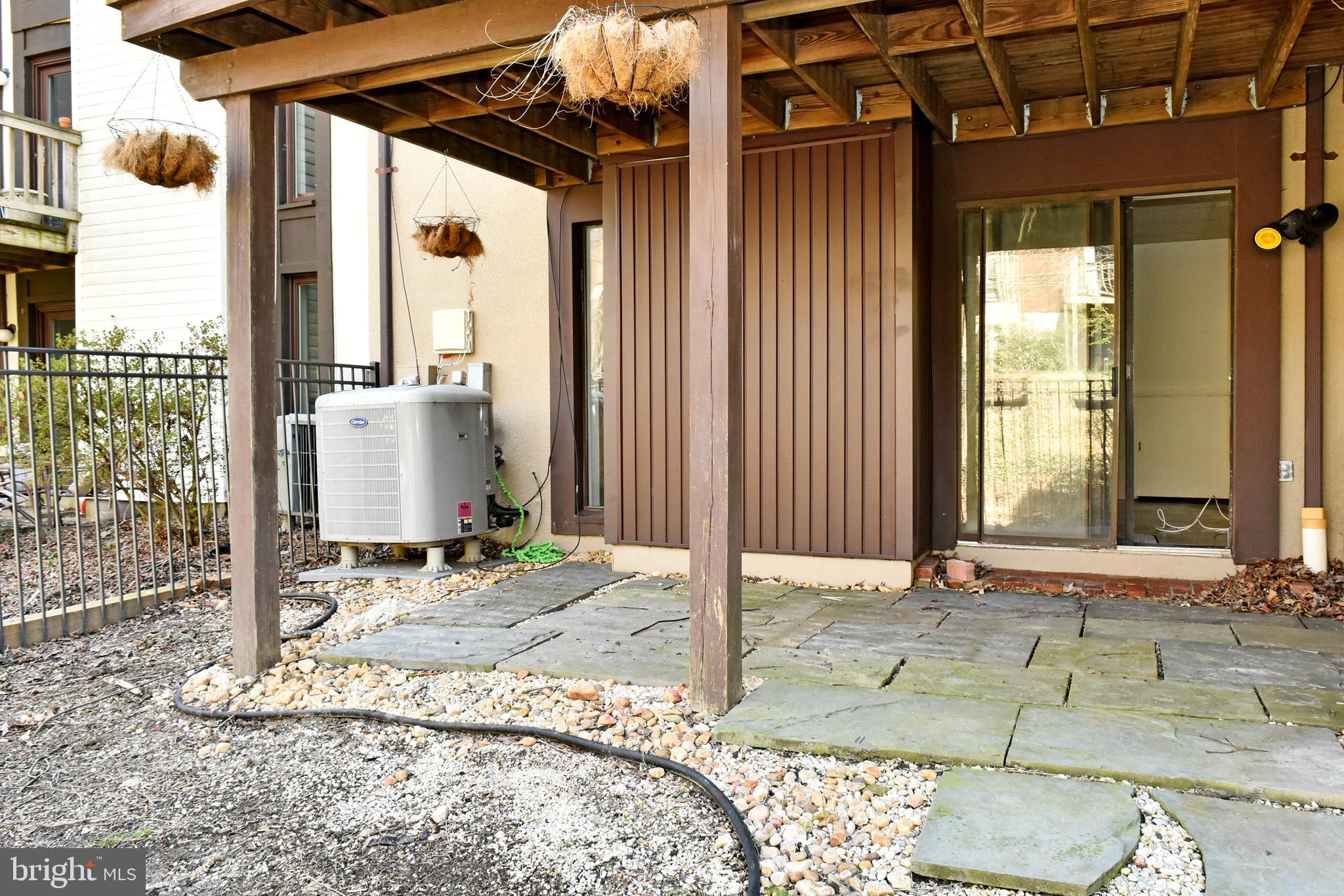 WILDE LAKE - Residential Lease